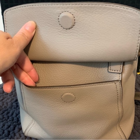 Tory Burch Gold and Tan Crossbody Bag with Structured Design - Picture 4 of 15